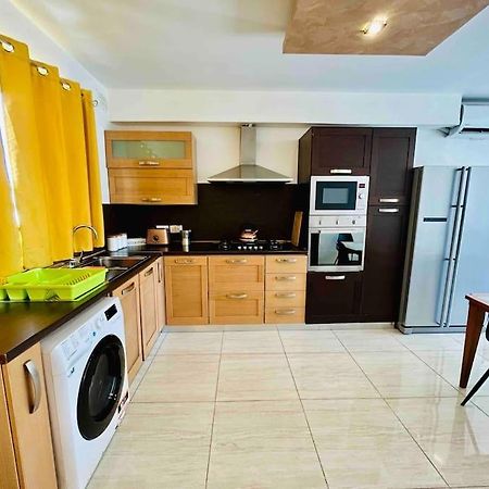 Duplex Whiskey Home 200M Away From The Sea And The Square St. Paul's Bay Luaran gambar