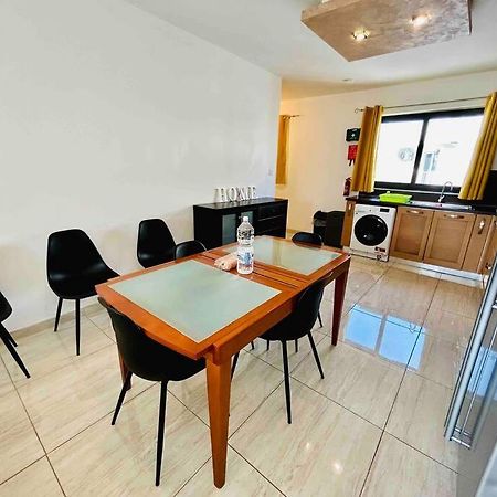 Duplex Whiskey Home 200M Away From The Sea And The Square St. Paul's Bay Luaran gambar