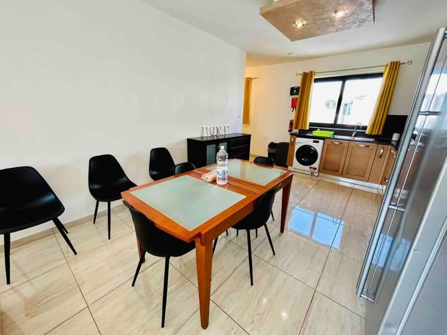Duplex Whiskey Home 200M Away From The Sea And The Square St. Paul's Bay Luaran gambar