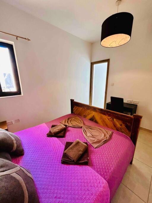 Duplex Whiskey Home 200M Away From The Sea And The Square St. Paul's Bay Luaran gambar
