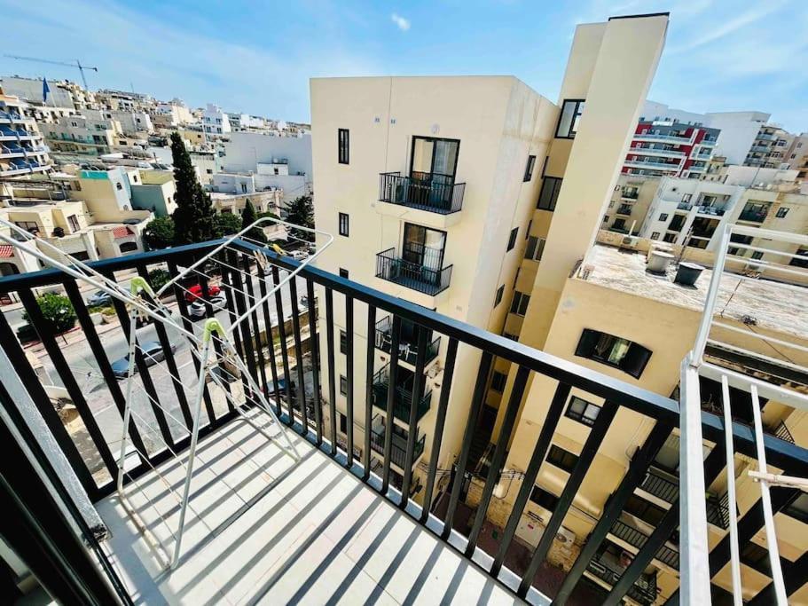 Duplex Whiskey Home 200M Away From The Sea And The Square St. Paul's Bay Luaran gambar