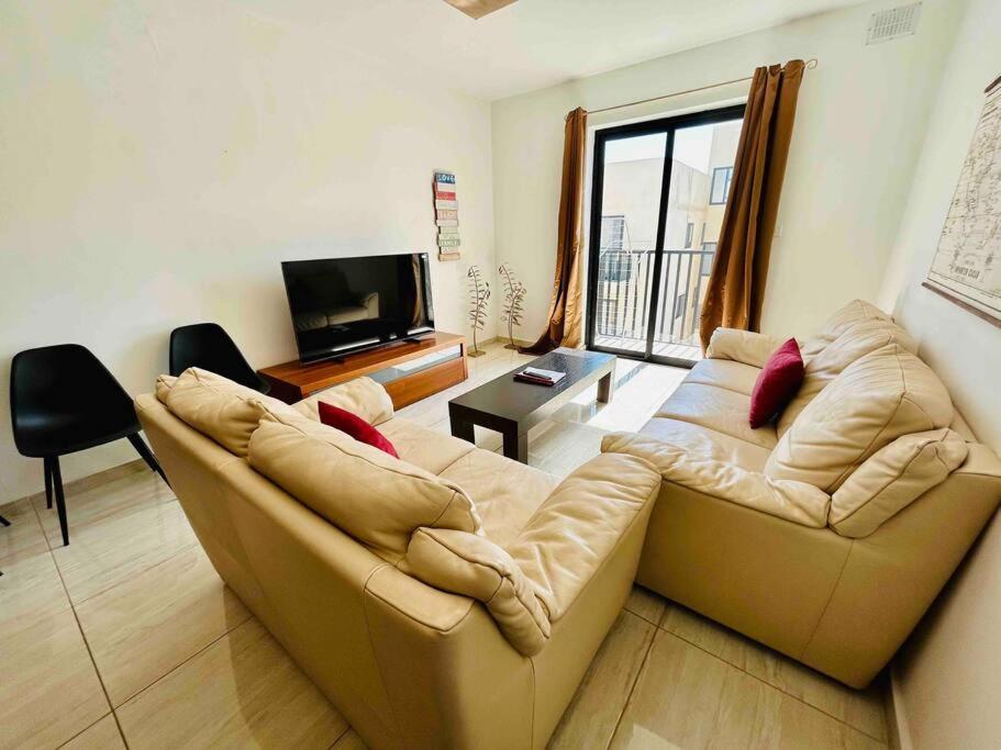 Duplex Whiskey Home 200M Away From The Sea And The Square St. Paul's Bay Luaran gambar